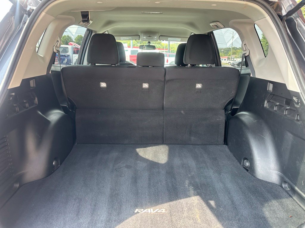 Used 2016 Toyota RAV4 LE AWD/4WD image 7