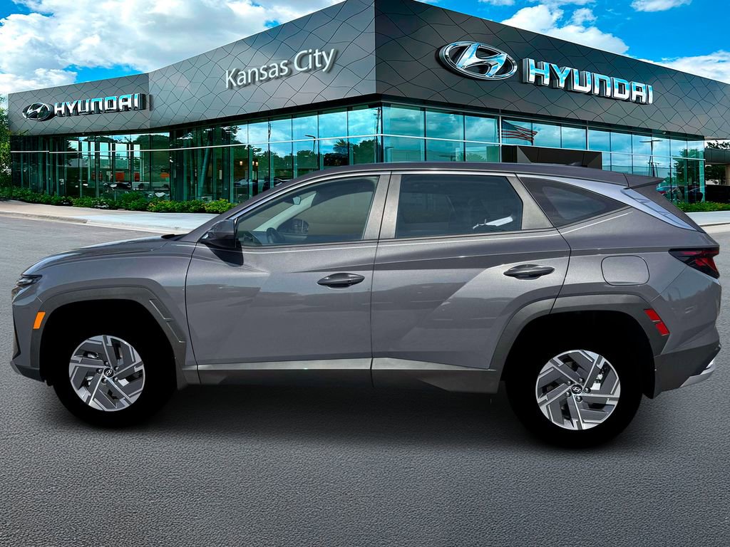 New 2026 Hyundai Tucson Blue SE image 3