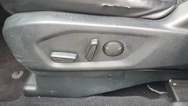 Used 2019 Ford Explorer XLT w/ Equipment Group 202A AWD/4WD image 20