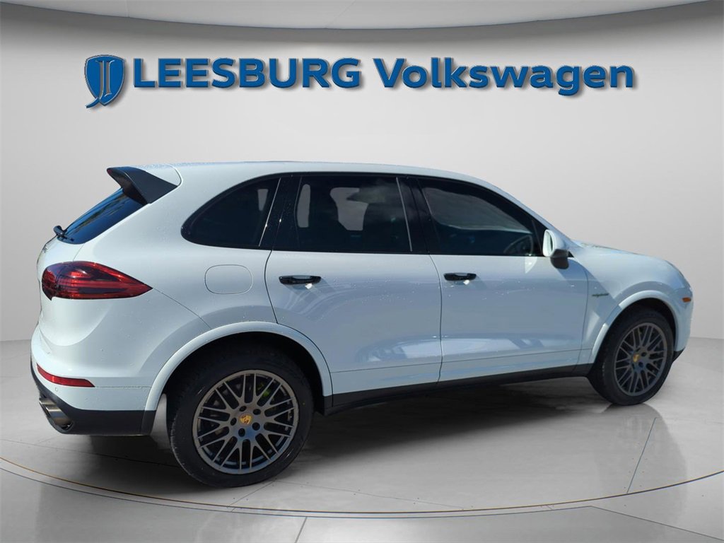 Used 2017 Porsche Cayenne S Platinum image 13