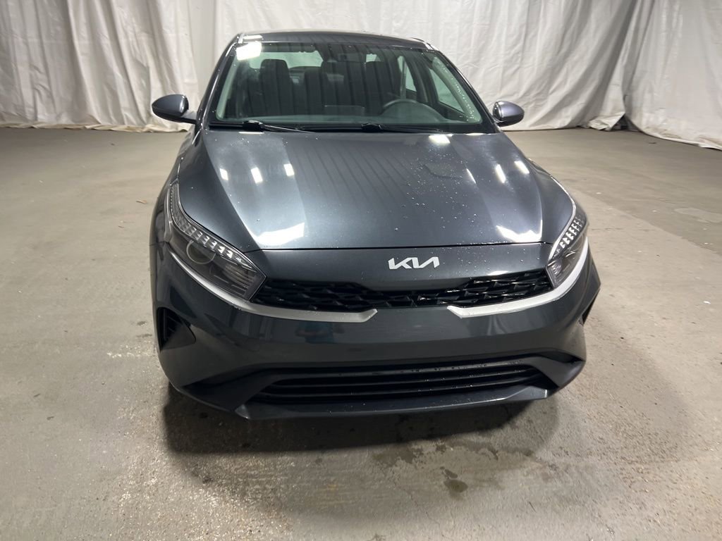 Used 2023 Kia Forte LXS image 2