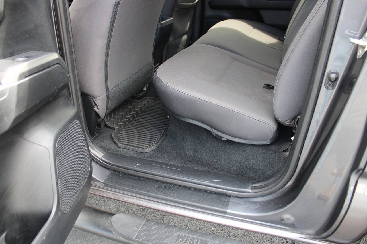 Used 2019 Toyota Tacoma TRD Sport AWD/4WD image 35