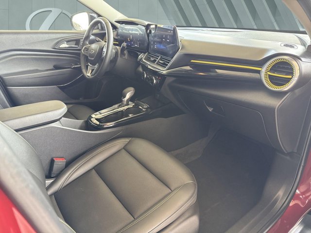 Used 2024 Chevrolet Trax ACTIV w/ Driver Confidence Package image 28