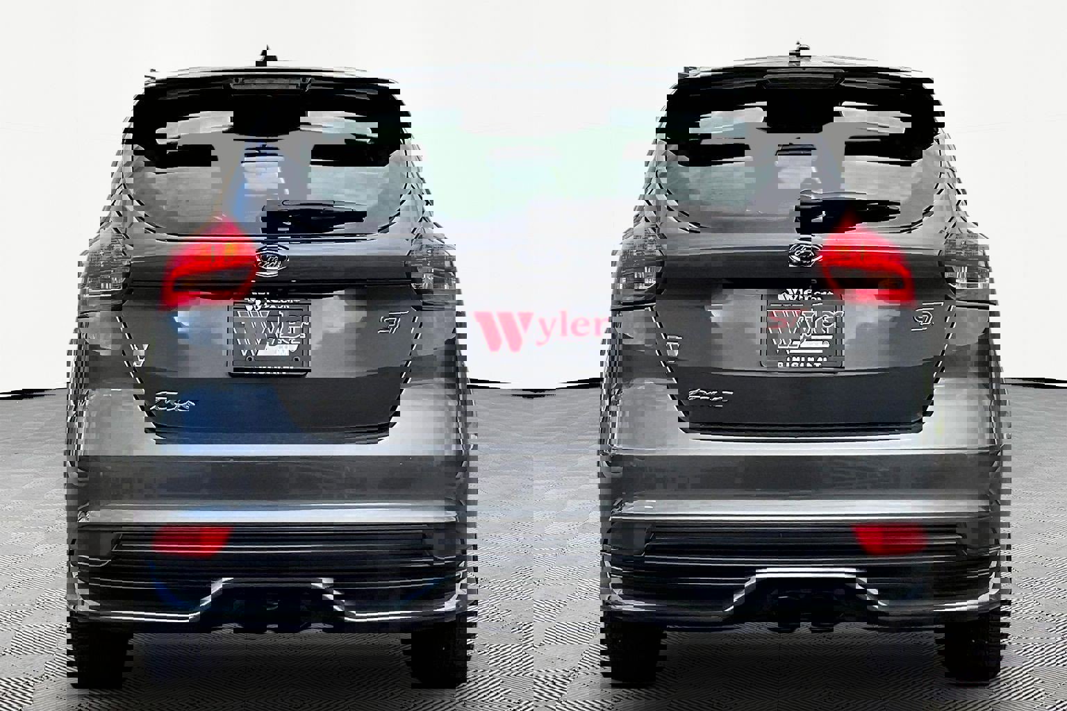 Used 2015 Ford Focus ST w/ Equipment Group 402A FWD image 5