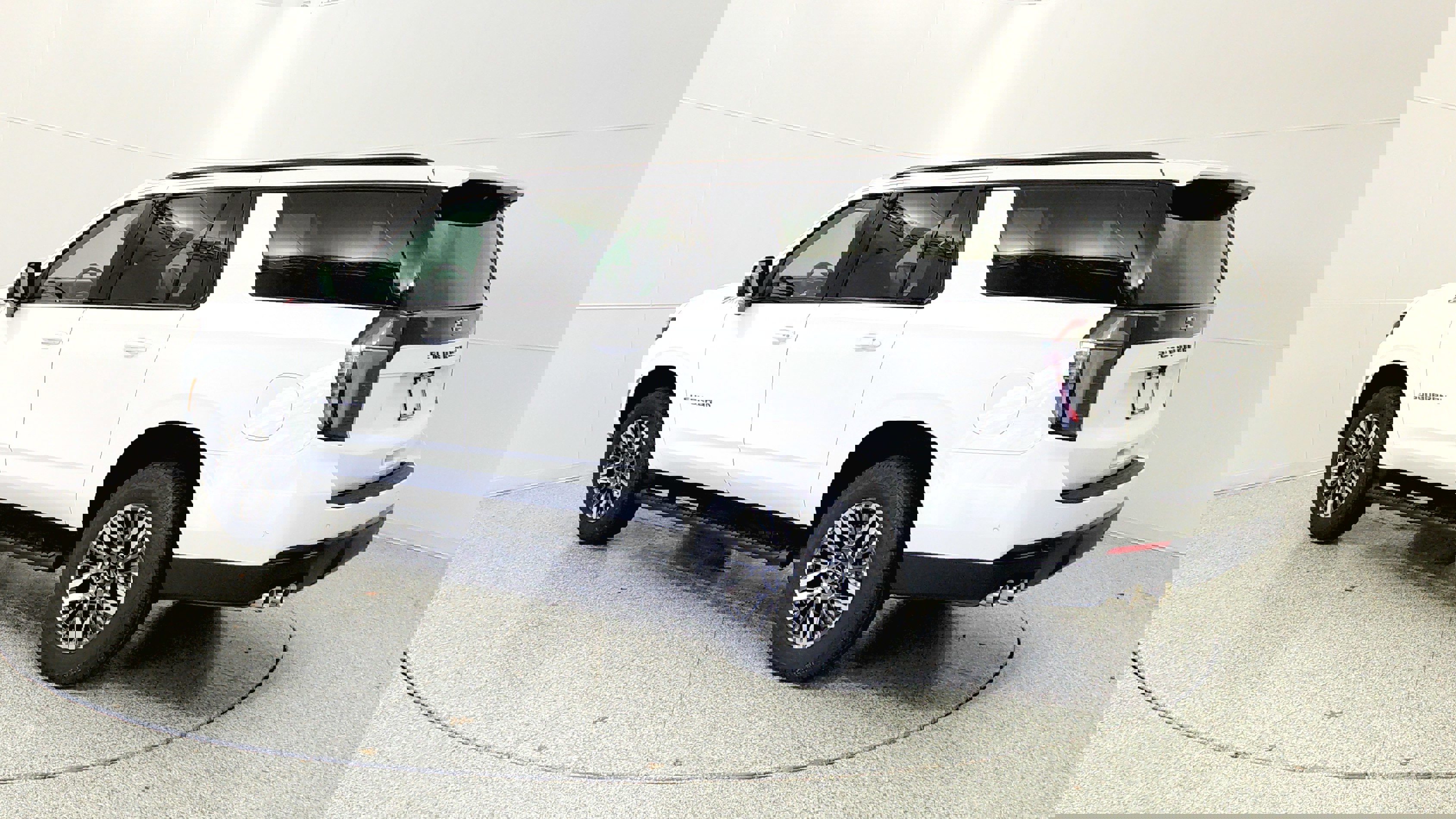 New 2026 Chevrolet Suburban Z71 w/ Comfort Package image 5