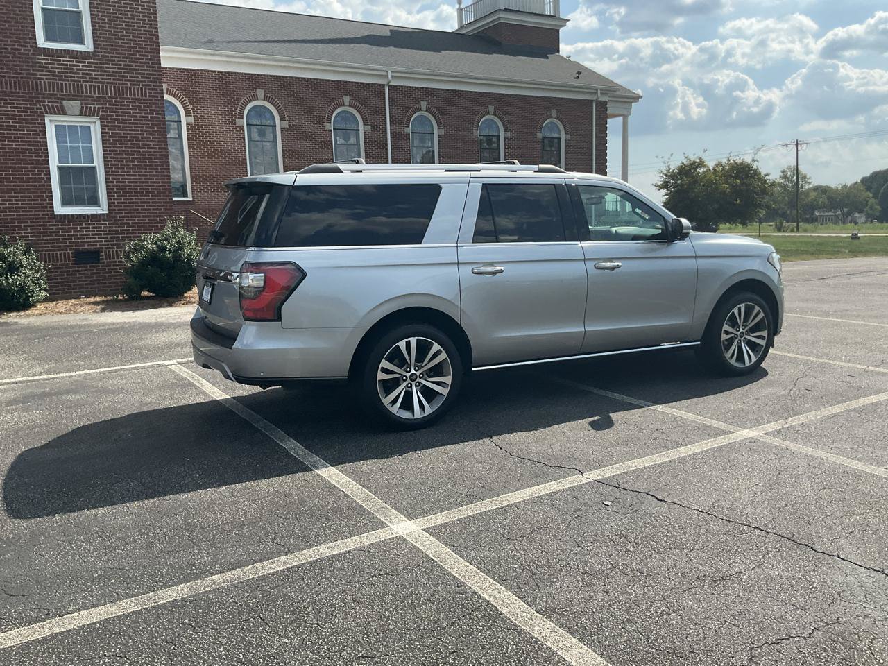 Used 2020 Ford Expedition Max Limited w/ Equipment Group 302A AWD/4WD image 6