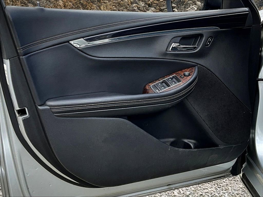 Used 2015 Chevrolet Impala LTZ image 21