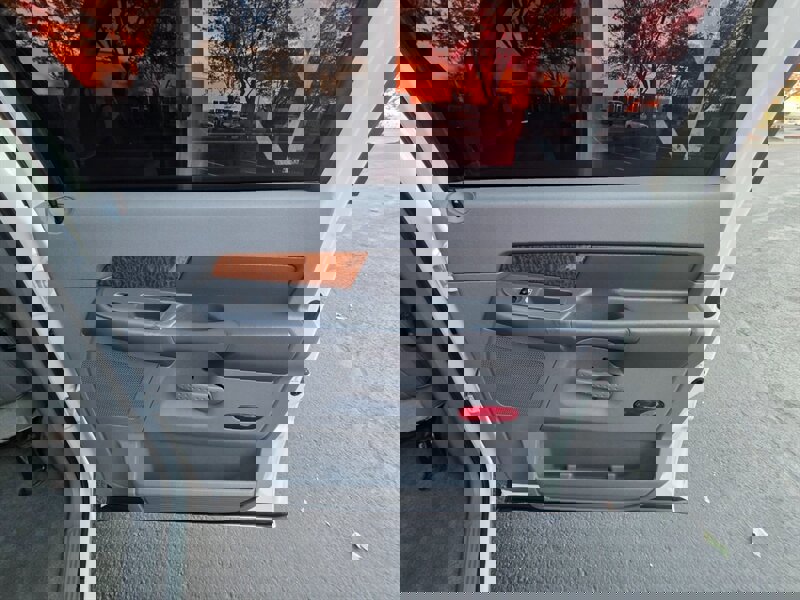 Used 2006 Dodge Ram 2500 Truck Laramie image 40