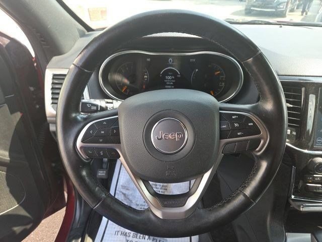 Used 2022 Jeep Grand Cherokee Laredo w/ All-Weather Capability Group AWD/4WD image 15
