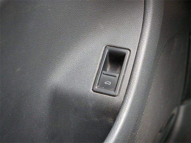 Used 2011 Volkswagen Jetta SE image 34