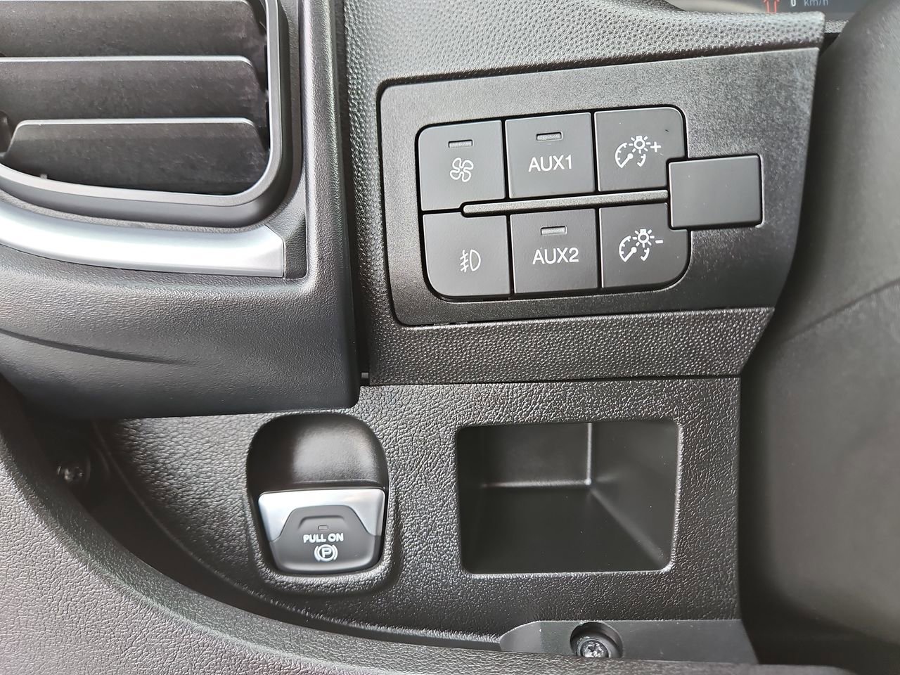 New 2025 RAM ProMaster 2500 w/ Quick Order Package 22G SLT image 24