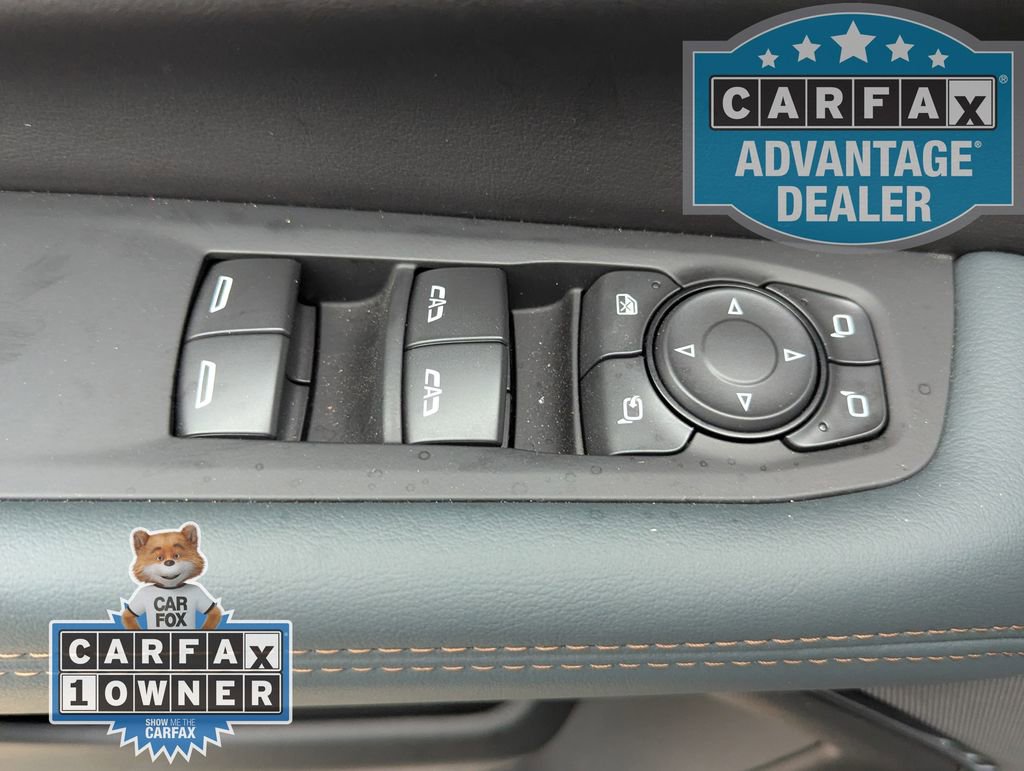 Used 2025 GMC Yukon AT4 w/ AT4 Premium Plus Package AWD/4WD image 17