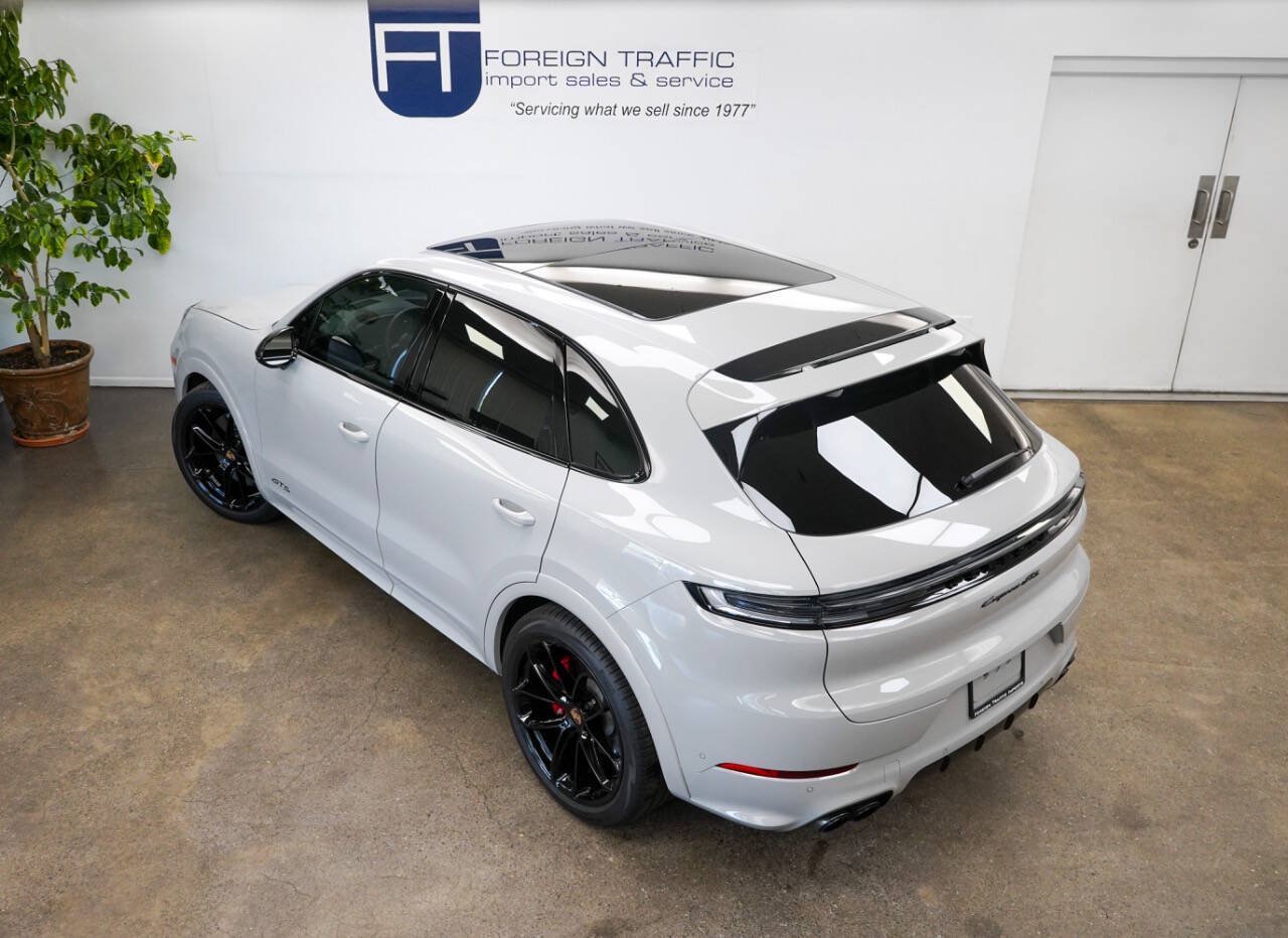 Used 2025 Porsche Cayenne GTS AWD/4WD image 22