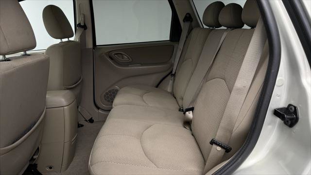 Used 2006 MAZDA Tribute s FWD image 16