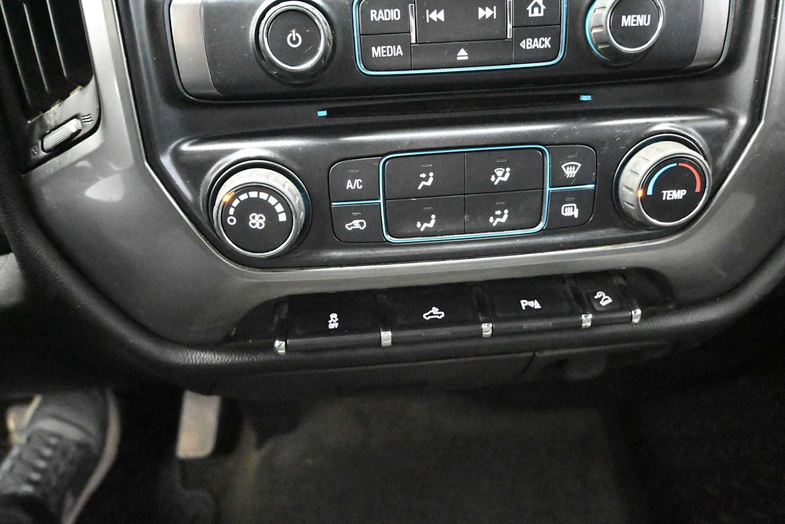 Used 2016 Chevrolet Silverado 2500 LT w/ Midnight Edition AWD/4WD image 11