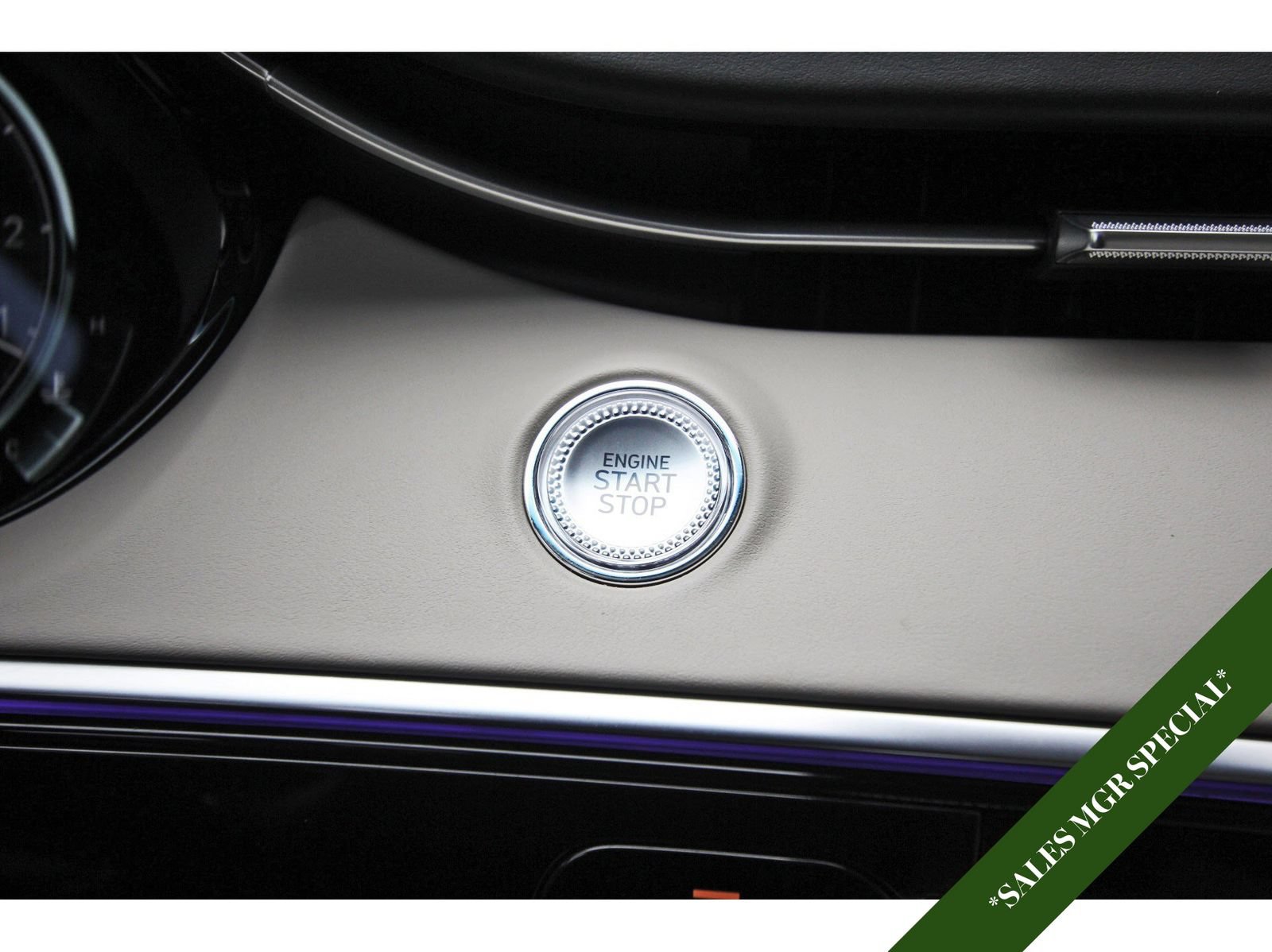 Used 2025 Genesis GV70 3.5T Sport w/ Sport Prestige Package AWD/4WD image 28
