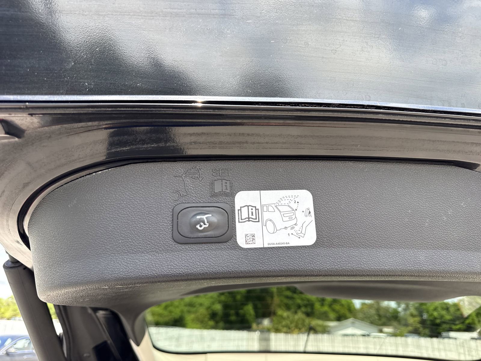 Used 2019 Ford Escape Titanium AWD/4WD image 30