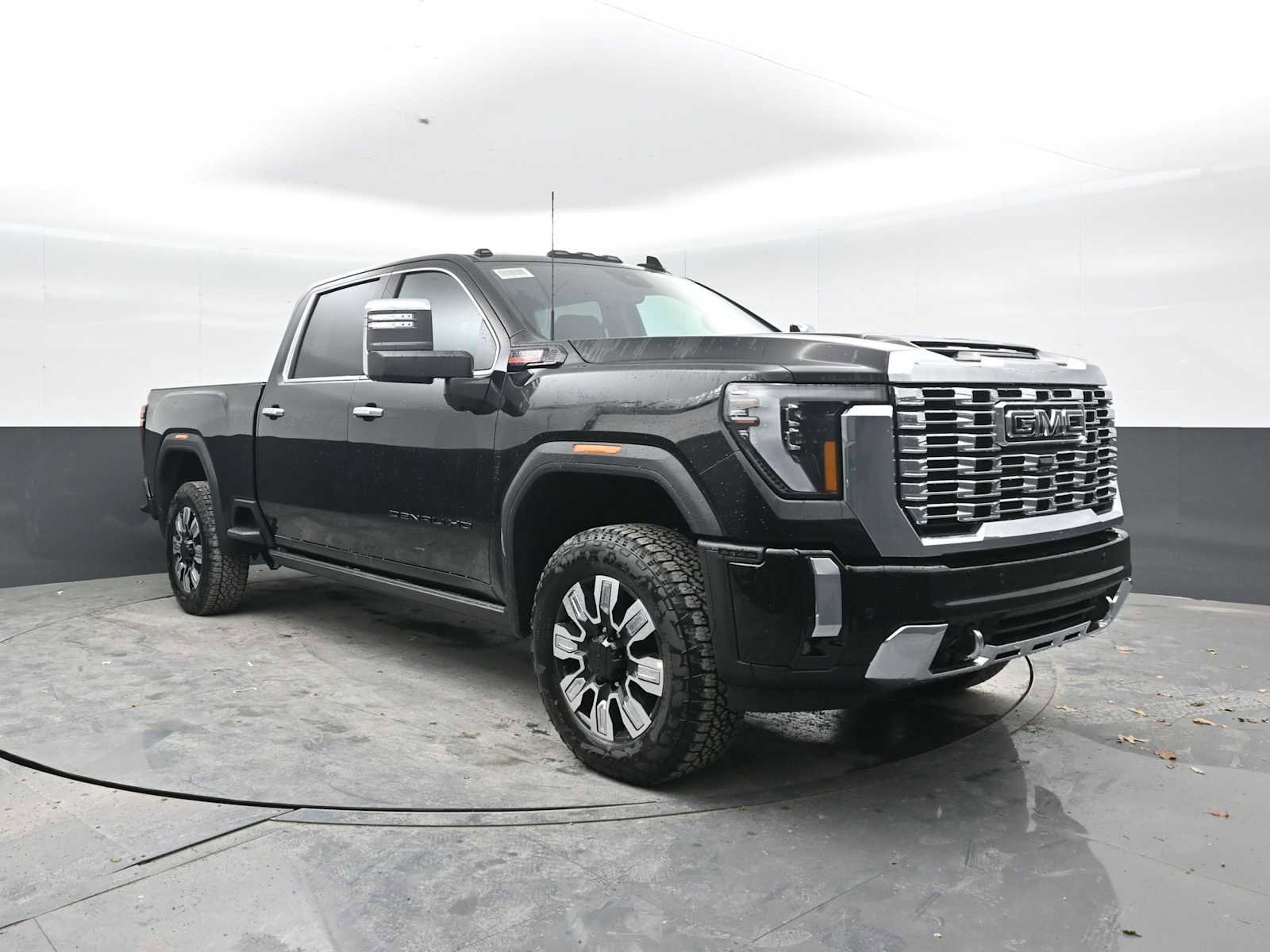 New 2026 GMC Sierra 2500 Denali w/ Denali Reserve Package AWD/4WD image 6