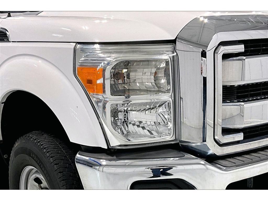 Used 2012 Ford F250 XLT w/ Snow Plow Prep Pkg AWD/4WD image 26