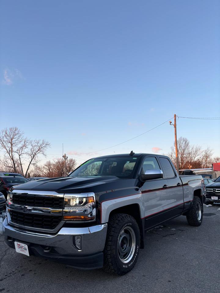 Used 2018 Chevrolet Silverado 1500 LT w/ All Star Edition image 4