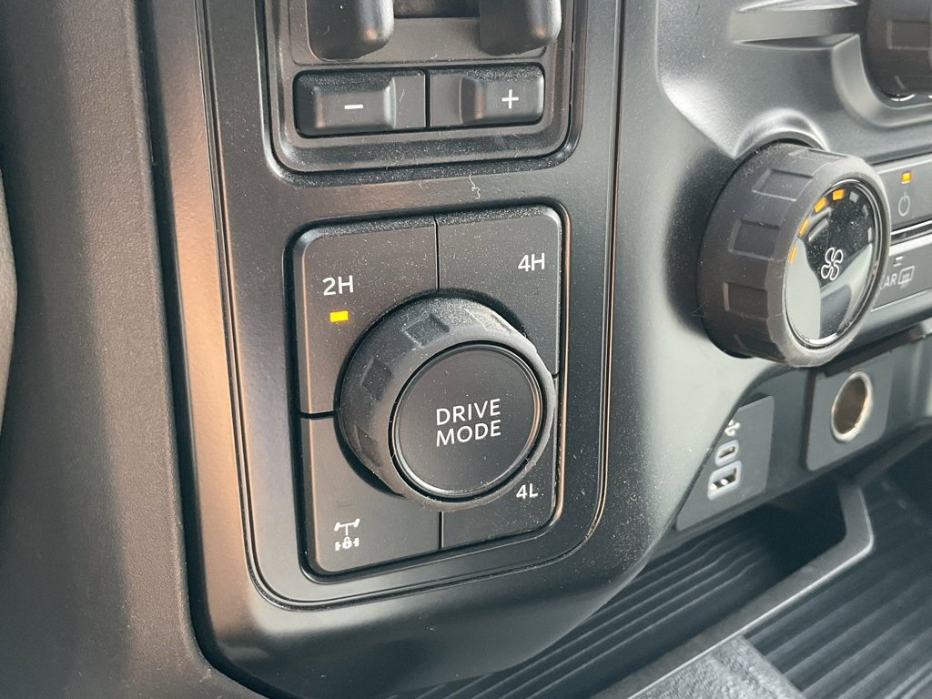 New 2026 Ford F350 XL w/ XL Chrome Package image 21