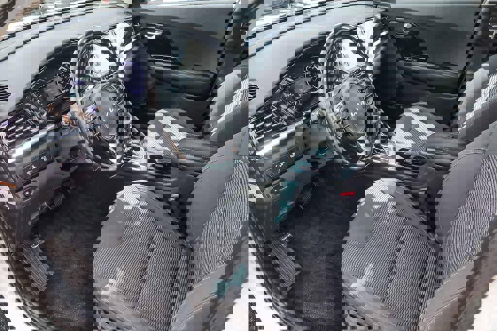 Certified 2022 Kia Niro LXS image 16