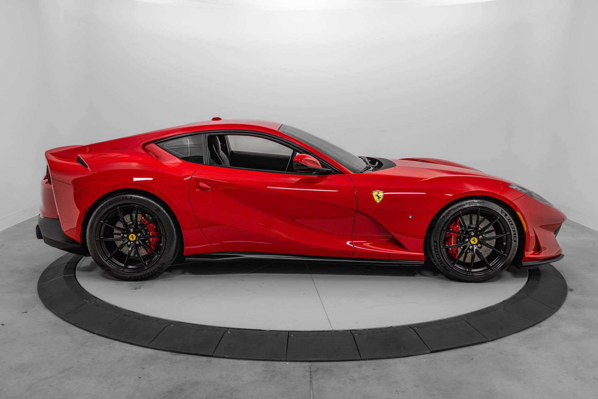 Certified 2019 Ferrari 812 Superfast RWD image 9