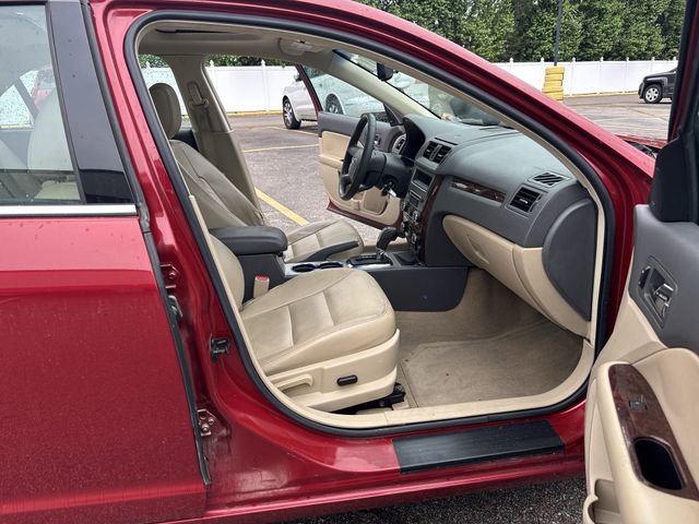 Used 2010 Ford Fusion SEL FWD image 26