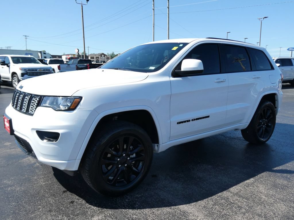 Used 2020 Jeep Grand Cherokee Altitude AWD/4WD image 8