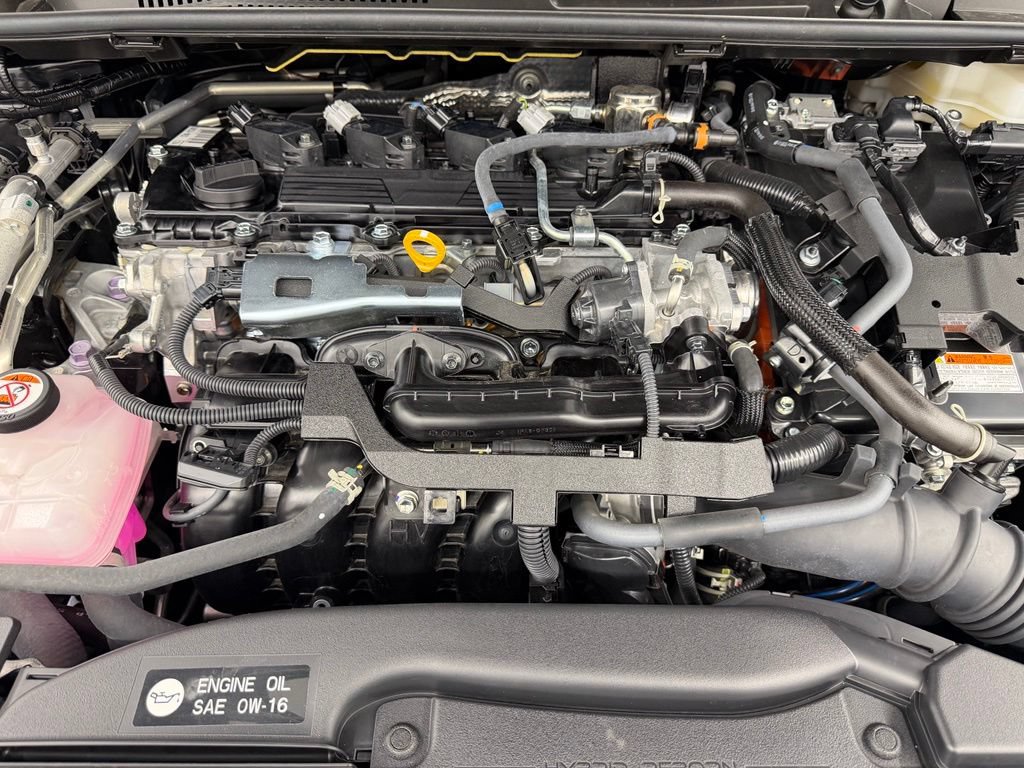 Used 2025 Toyota Prius Plug-In Hybrid FWD image 40