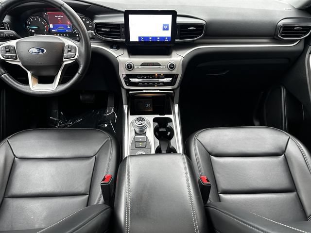 Certified 2022 Ford Explorer XLT w/ Equipment Group 202A AWD/4WD image 15