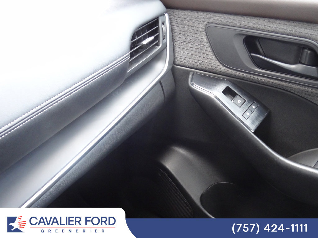 Used 2023 Nissan Rogue S AWD/4WD image 29