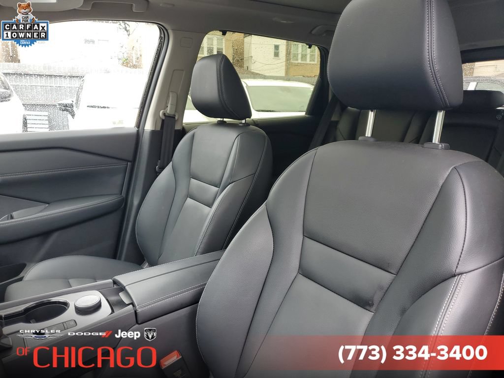Used 2025 Nissan Rogue SL w/ Tech Package AWD/4WD image 18