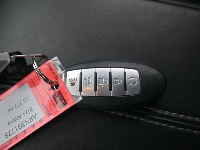 Used 2024 Nissan Altima 2.5 SV image 9