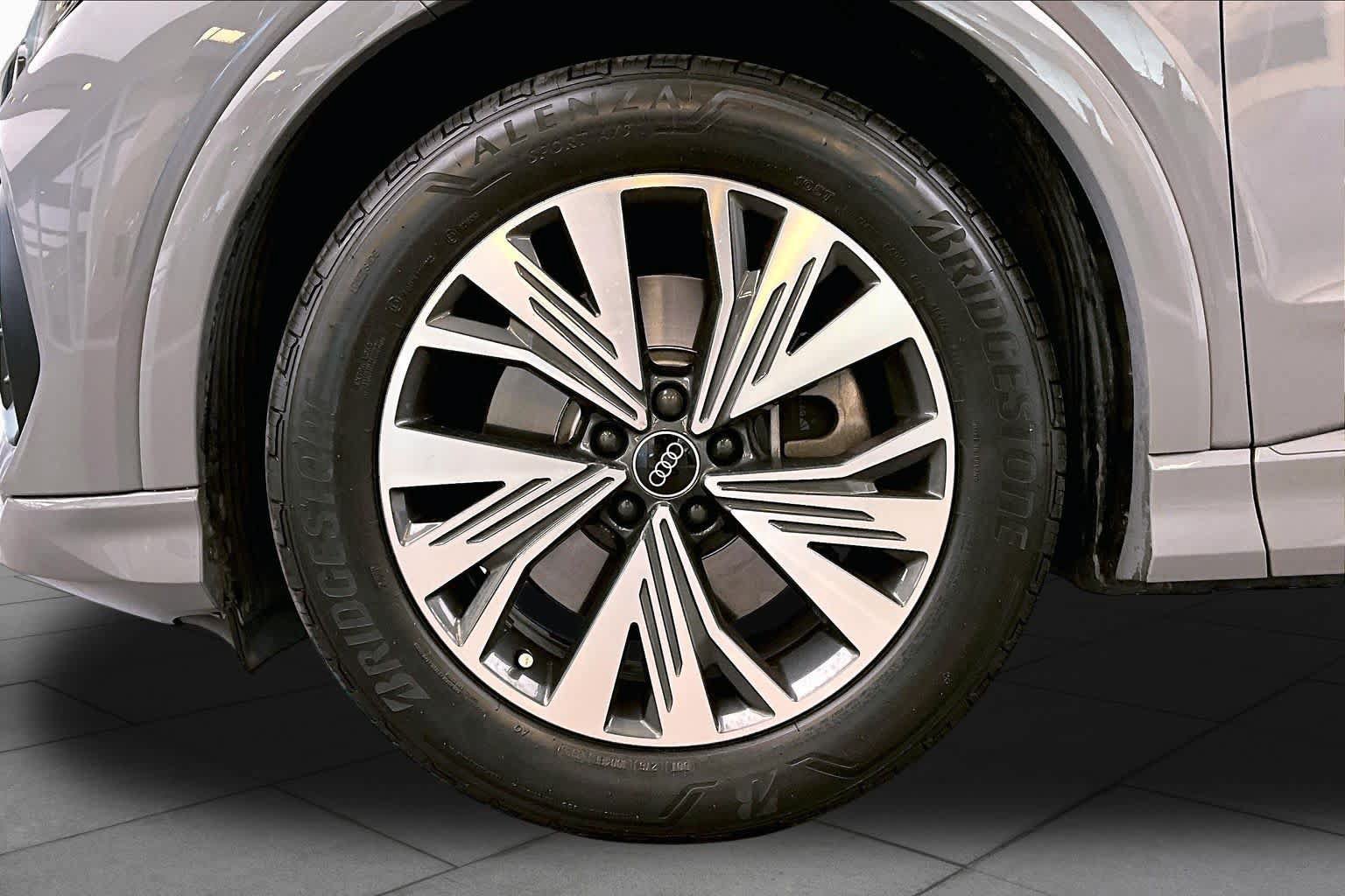 Used 2023 Audi Q4 e-tron Premium w/ Convenience Package RWD image 9