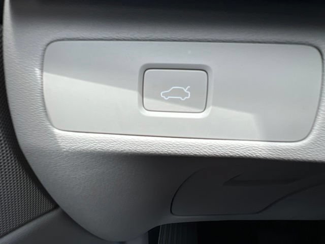 Certified 2023 Volvo XC90 B6 Plus w/ Protection Package Premier AWD/4WD image 22