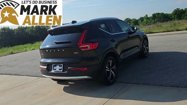 Used 2023 Volvo XC40 B5 Plus AWD/4WD image 8