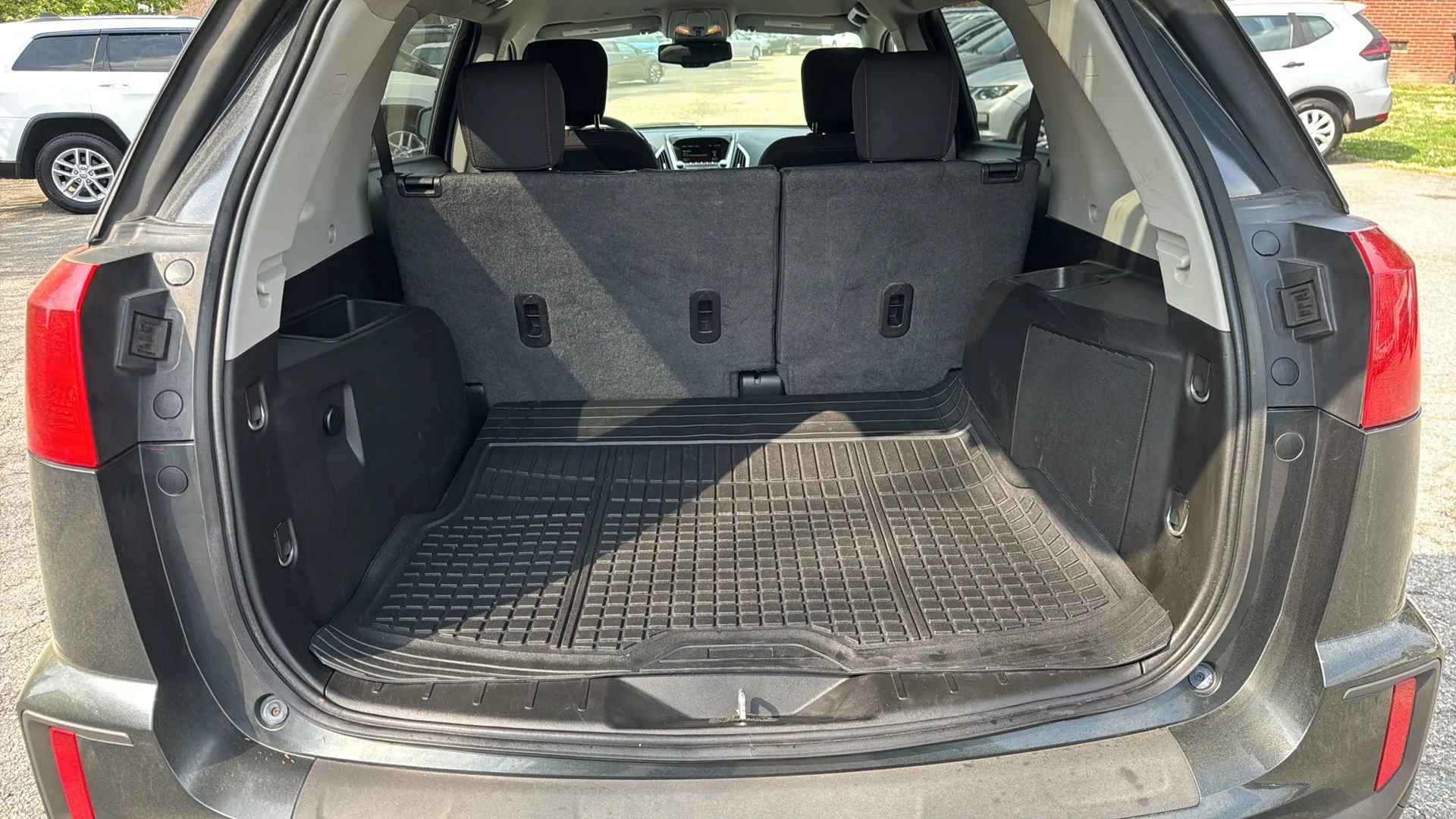 Used 2017 GMC Terrain SLE image 14