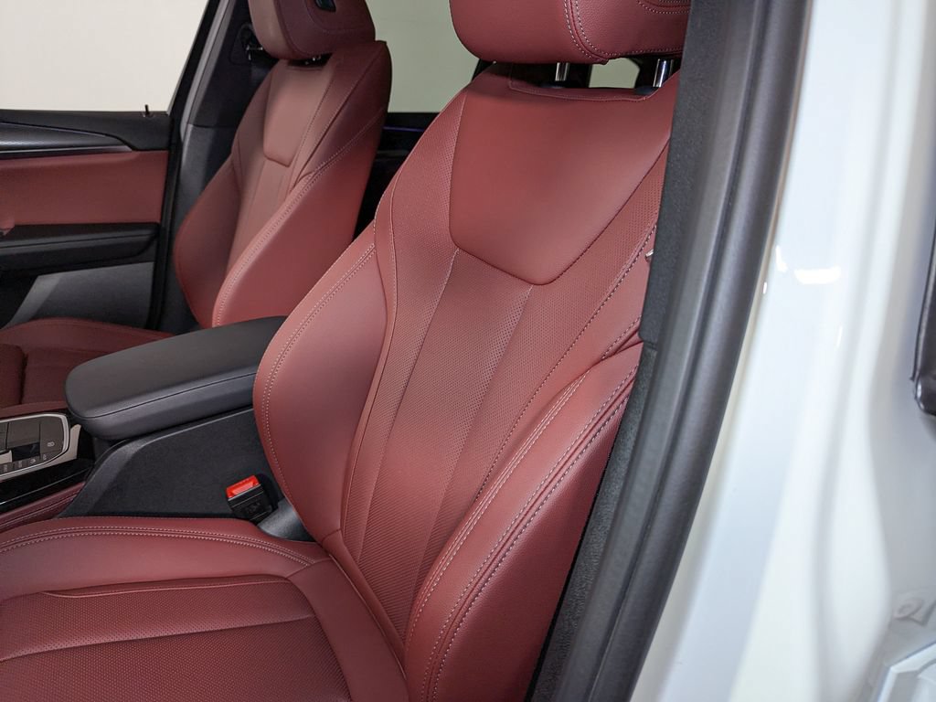 Certified 2024 BMW X4 xDrive30i w/ Premium Package AWD/4WD image 22