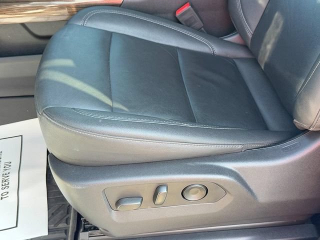 Used 2025 Chevrolet Silverado 1500 LT AWD/4WD image 23
