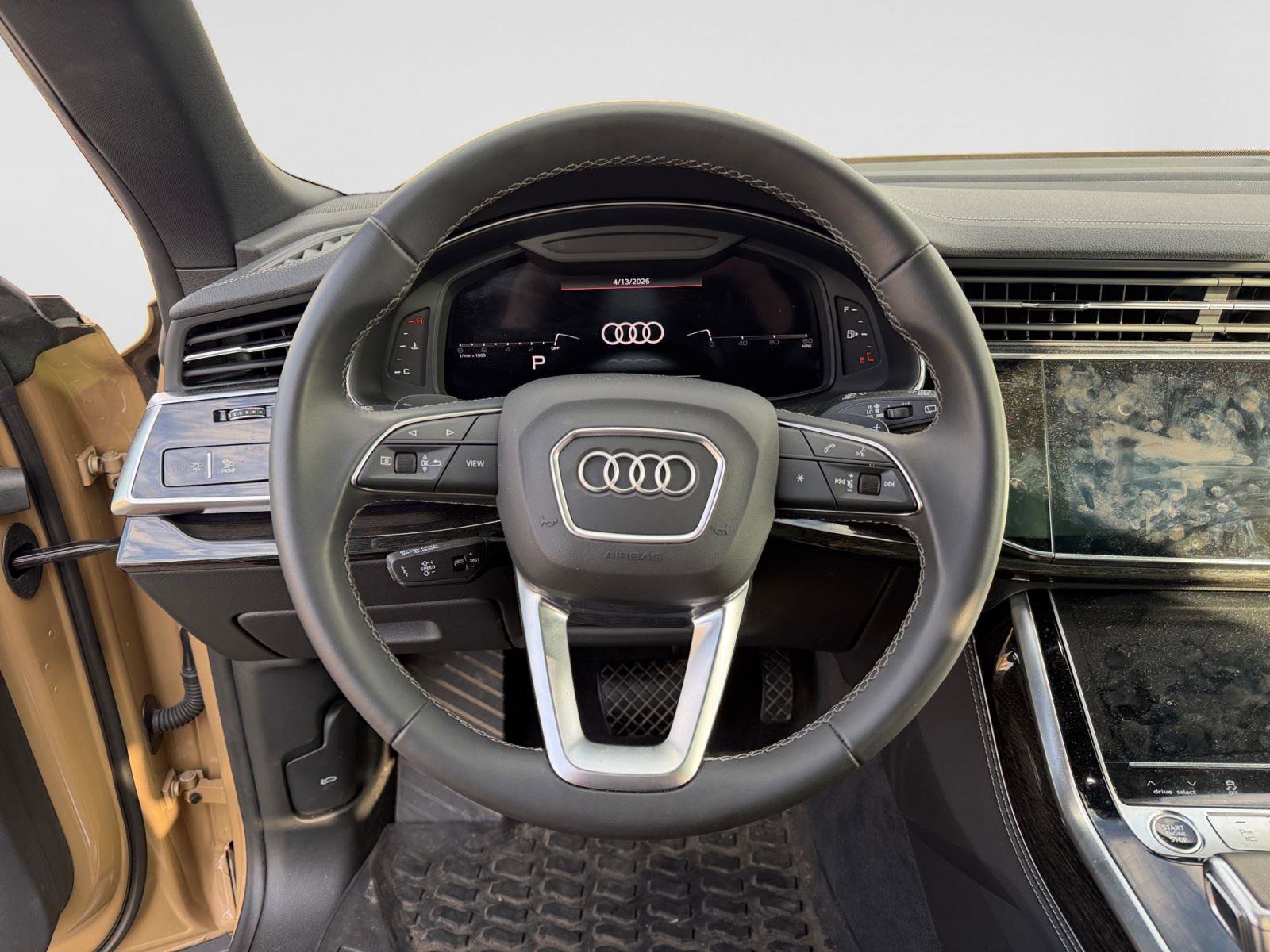 Used 2025 Audi Q8 Prestige image 11