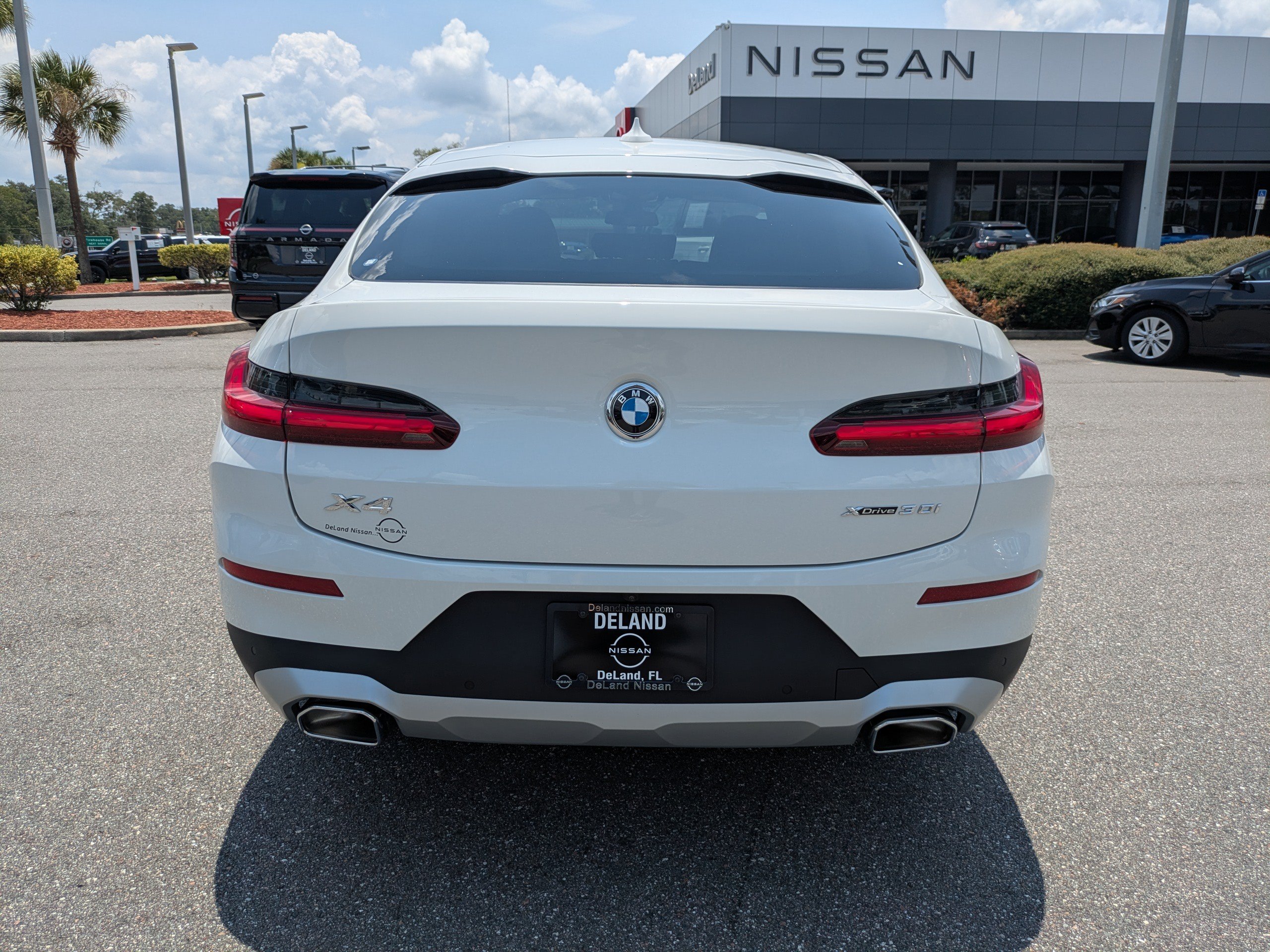Used 2025 BMW X4 xDrive30i w/ Convenience Package AWD/4WD image 5