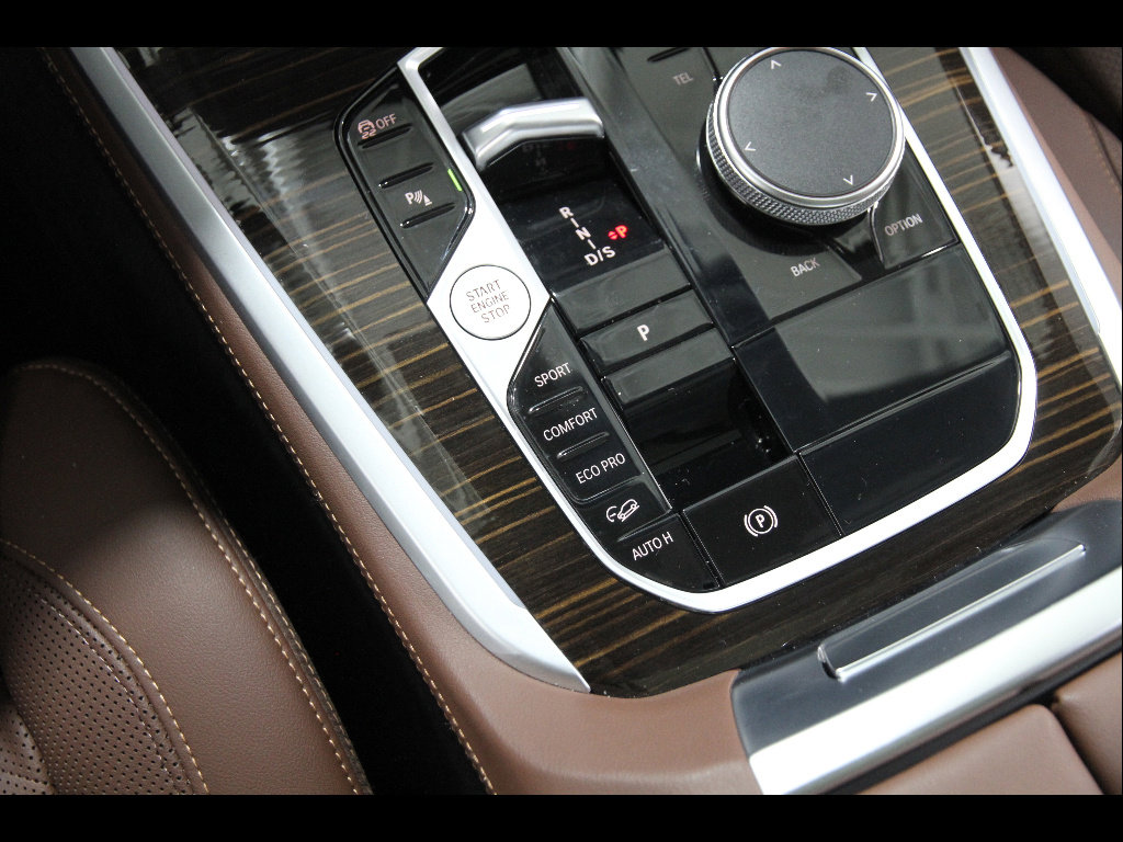 Certified 2025 BMW X5 xDrive40i w/ Climate Comfort Package image 18