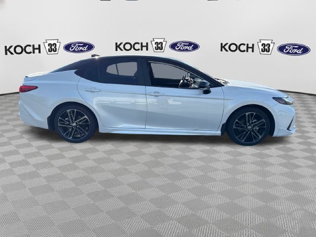 Used 2025 Toyota Camry XSE AWD/4WD image 9