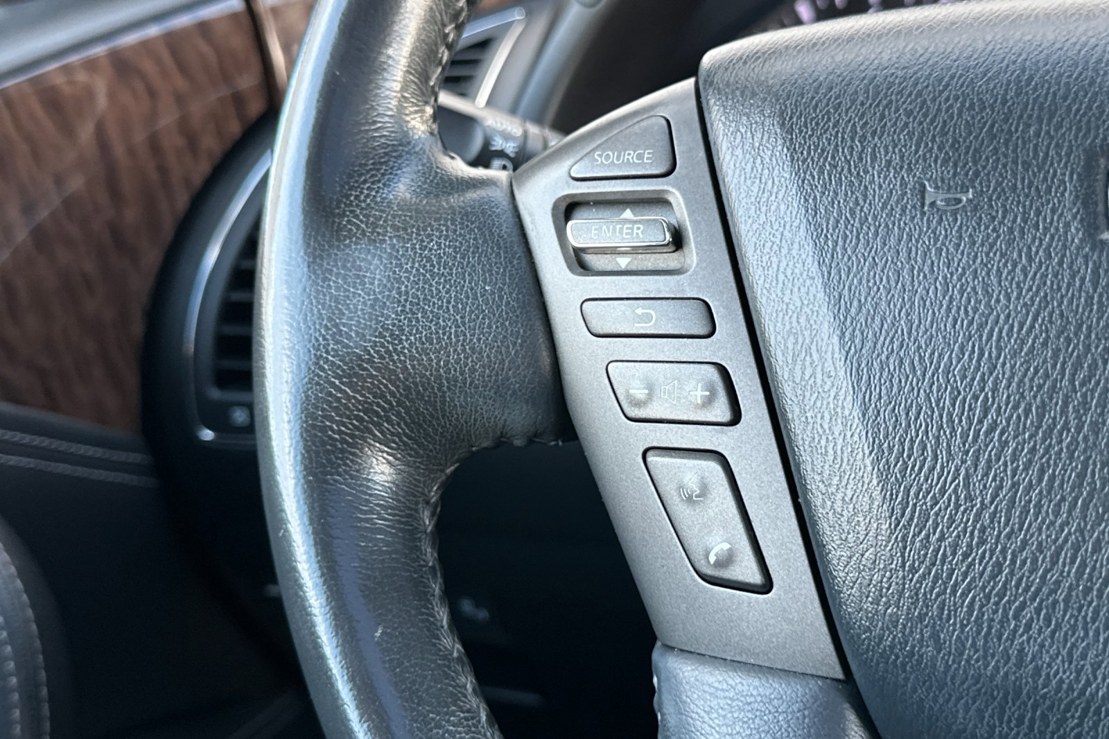 Used 2017 Nissan Armada Platinum w/ Captain Seat Package image 37