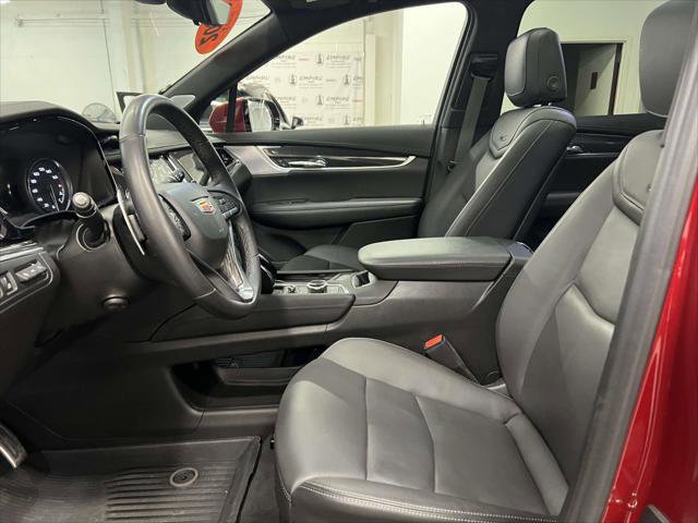 Used 2023 Cadillac XT6 Sport w/ LPO, ONYX Package image 19