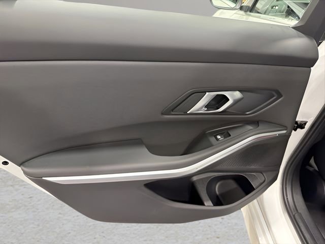 Used 2025 BMW 330i xDrive Sedan image 28