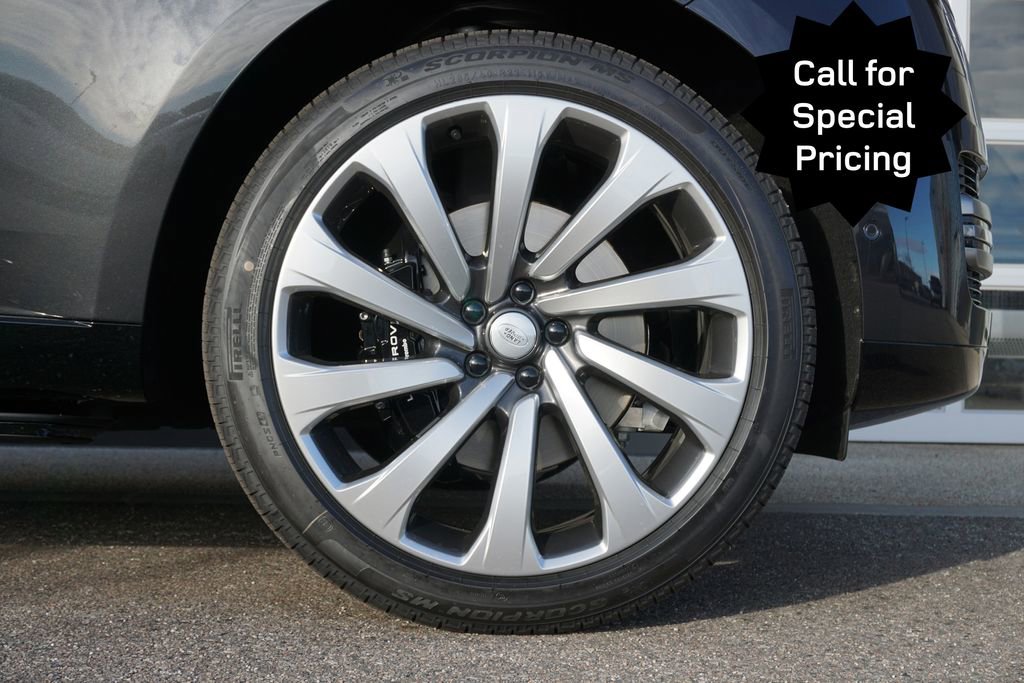 New 2025 Land Rover Range Rover Long Wheelbase SE image 35