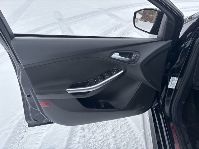 Used 2017 Ford Focus ST image 38