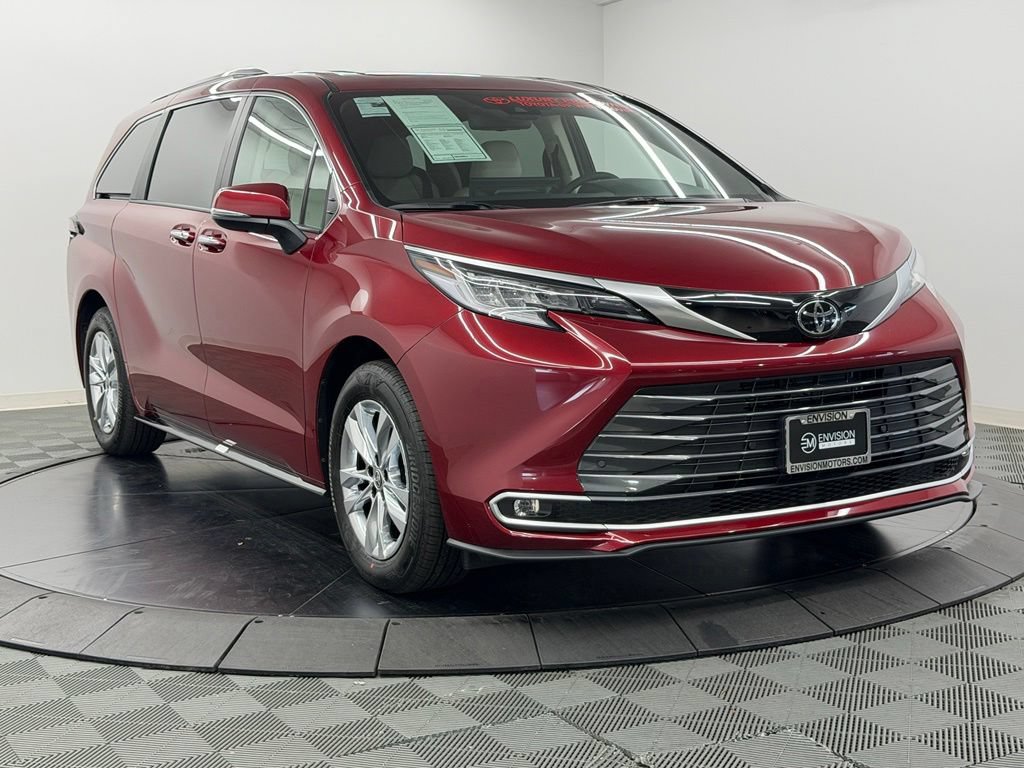 Used 2026 Toyota Sienna Limited FWD image 8